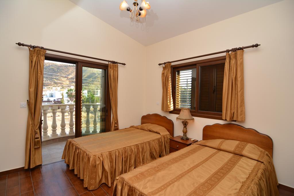 Kalli Villa Pomos Phòng bức ảnh